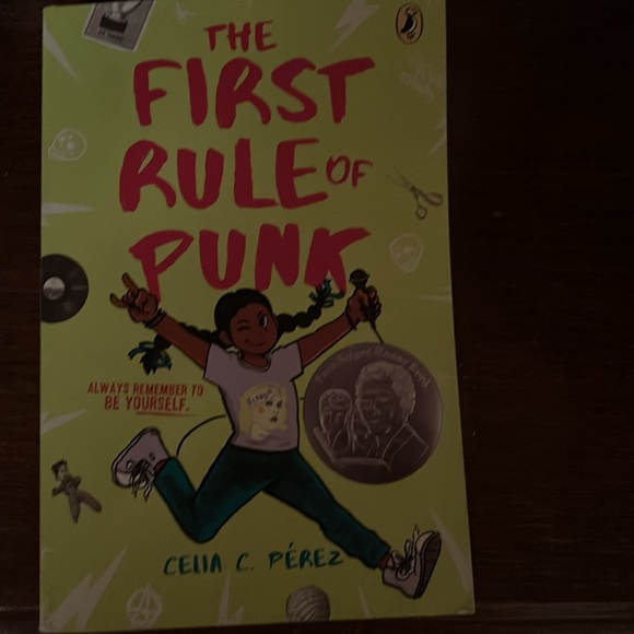 11 Middle school level books - Picture 11 of 12